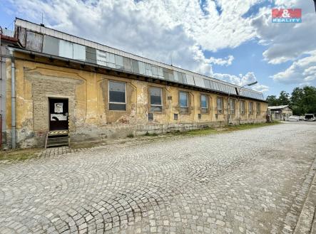 Pronájem skladovací prostor, 611 m²