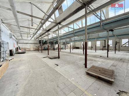 Pronájem skladovací prostor, 611 m²