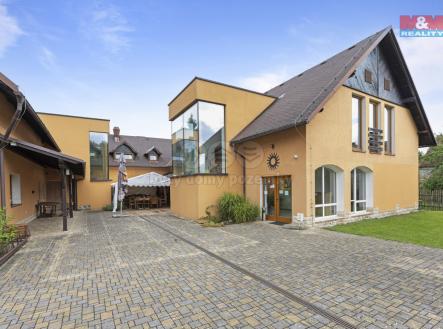 Prodej hotel, 1 100 m²