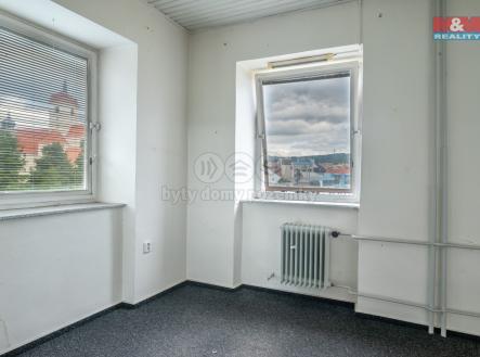 Prodej obchodní prostor, 800 m²