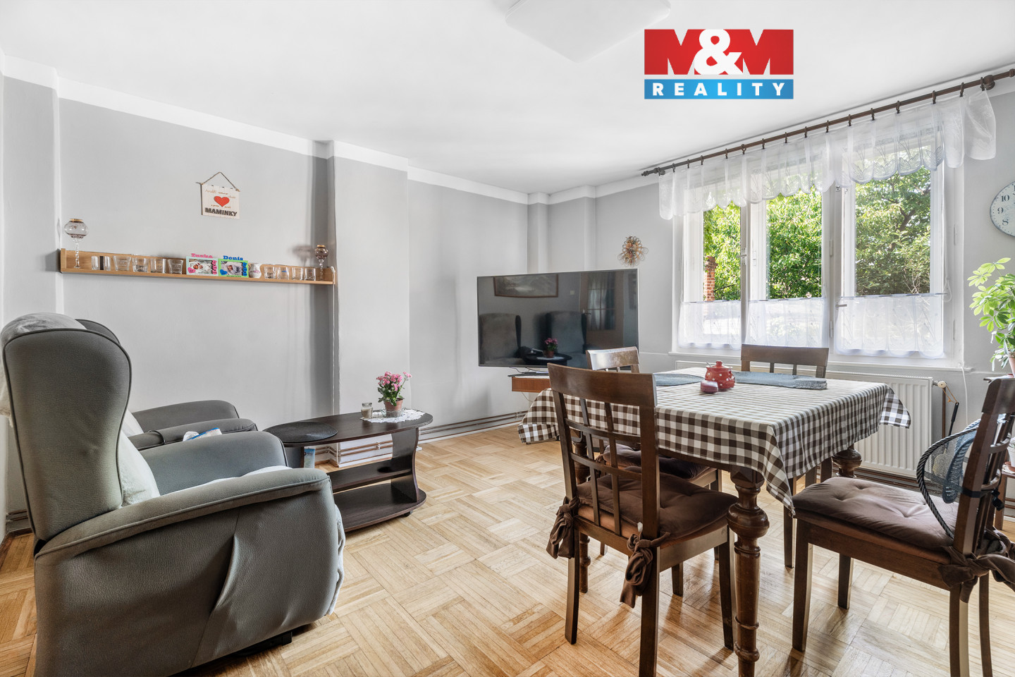 Obývací pokoj + jídelna 