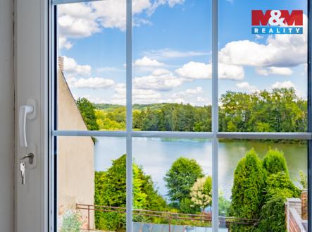 Pronájem obchodní prostor, 210 m²