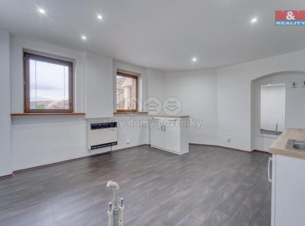Pronájem - obchodní prostor, 20 m²