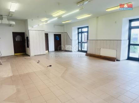 Pronájem - obchodní prostor, 110 m²