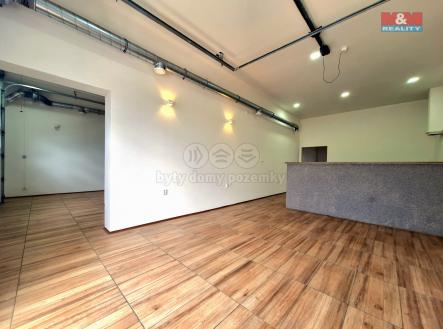 Pronájem - obchodní prostor, 65 m²