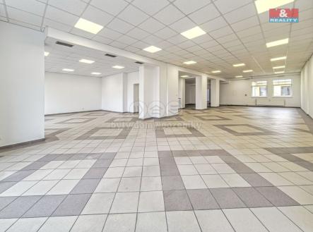 Pronájem - obchodní prostor, 520 m²
