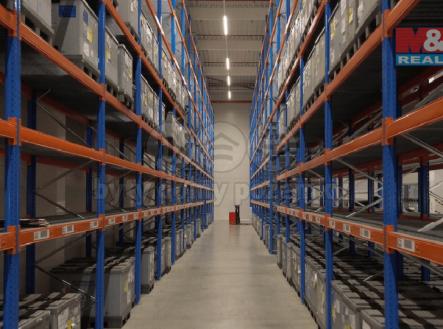 Pronájem skladovací prostor, 500 m²