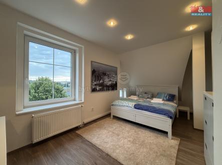 Pronájem bytu, 2+1, 123 m²