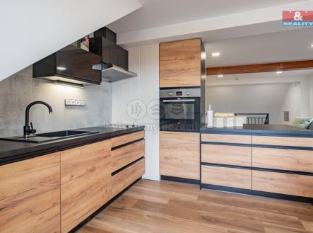 Pronájem bytu, jiný, 80 m²