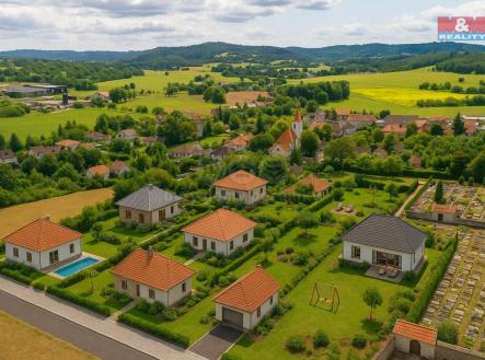 Prodej pozemku pro bydlení, 6 734 m²