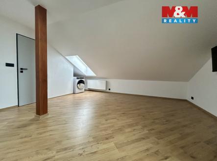 Pronájem bytu, 1+kk, 22 m²