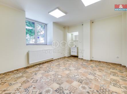 Pronájem - obchodní prostor, 18 m²