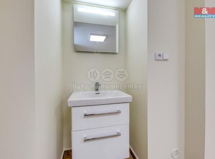 Pronájem - obchodní prostor, 18 m²