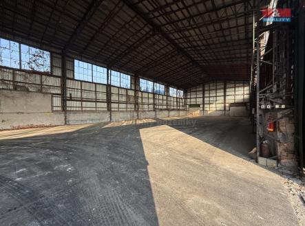 Pronájem skladovací prostor, 1 050 m²