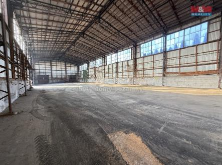 Pronájem výrobní prostor, 1 050 m²