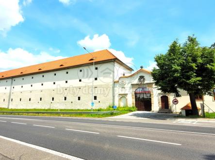 Pronájem kanceláře, 253 m²