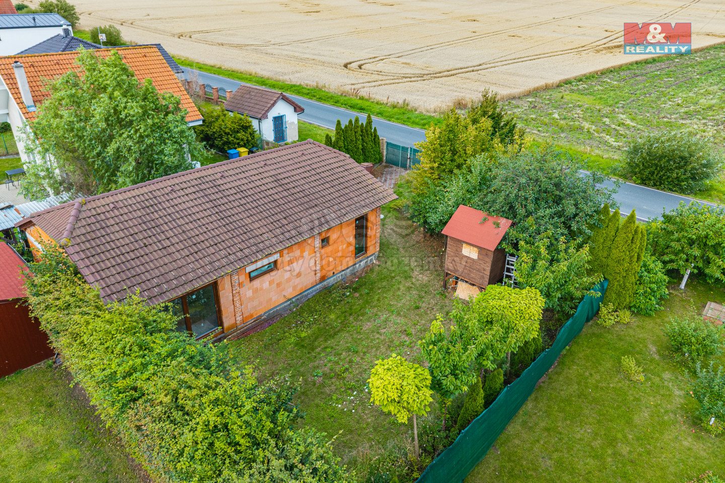 Pohled na rozestavěný dům