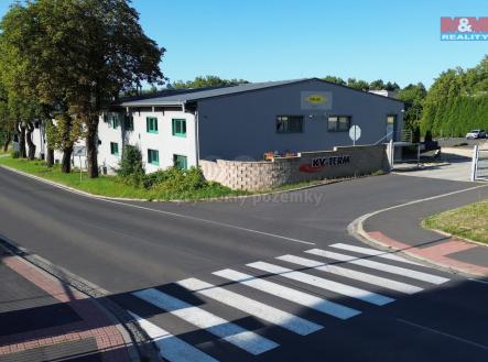 Pronájem kanceláře, 374 m²