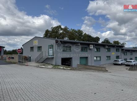 Pronájem kanceláře, 374 m²