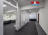 Pronájem kanceláře, 374 m²