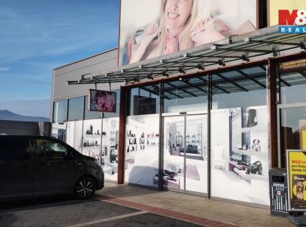 Pronájem obchodní prostor, 300 m²