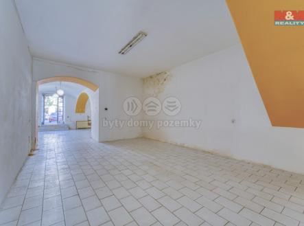 Pronájem - obchodní prostor, 80 m²