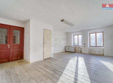 Pronájem - obchodní prostor, 80 m²
