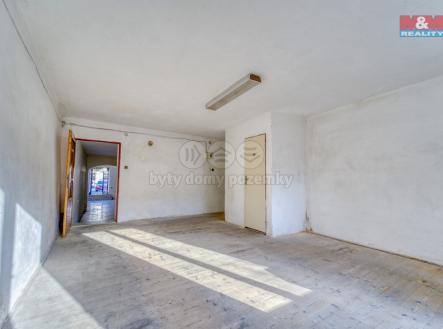 Pronájem - obchodní prostor, 80 m²