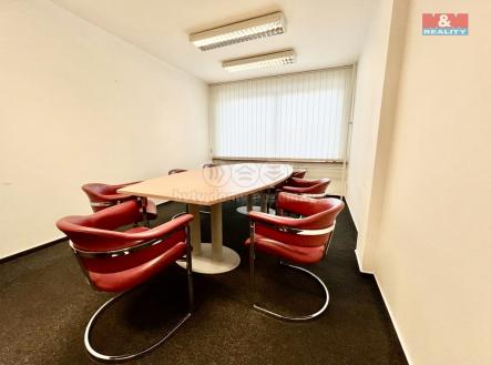 Pronájem kanceláře, 97 m²