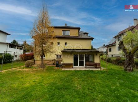 Pronájem - dům/vila, 245 m²