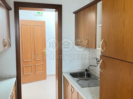 Pronájem kanceláře, 131 m²