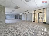 Pronájem obchodní prostor, 828 m²