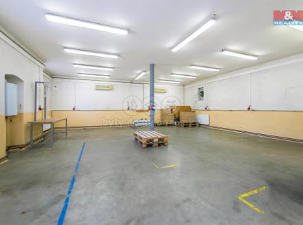 Pronájem výrobní prostor, 918 m²