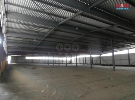 Pronájem skladovací prostor, 2 750 m²