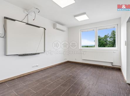 Pronájem kanceláře, 51 m²