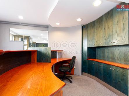 Pronájem kanceláře, 54 m²