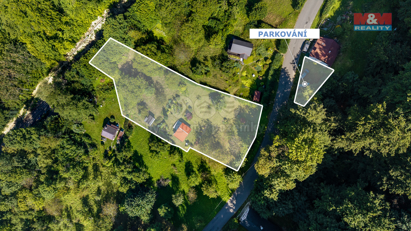 Pozemek + parkování