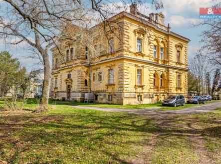 Prodej - dům/vila, 630 m²