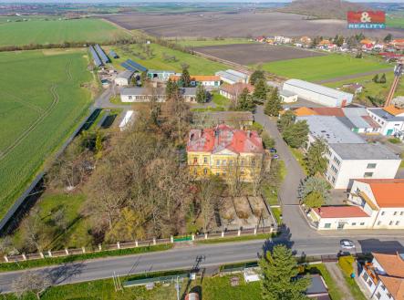 Prodej - dům/vila, 630 m²