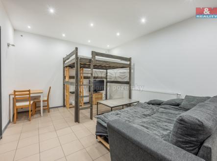 Prodej obchodní prostor, 45 m²