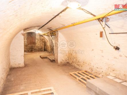 Pronájem skladovací prostor, 35 m²