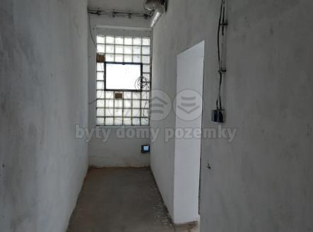 Pronájem skladovací prostor, 40 m²