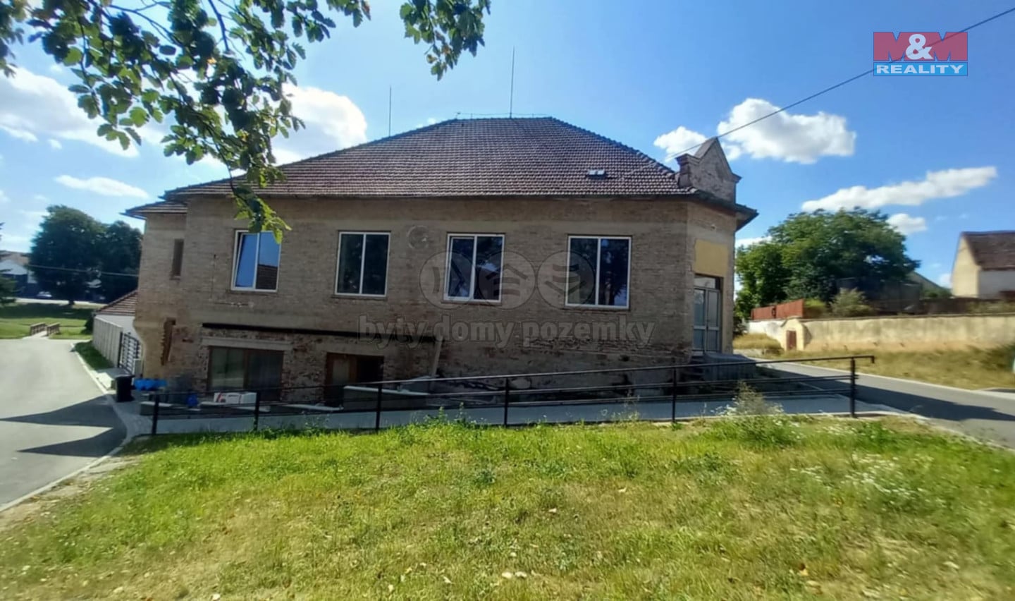 WhatsApp Image 2025-08-22 at 11.45.22.jpeg