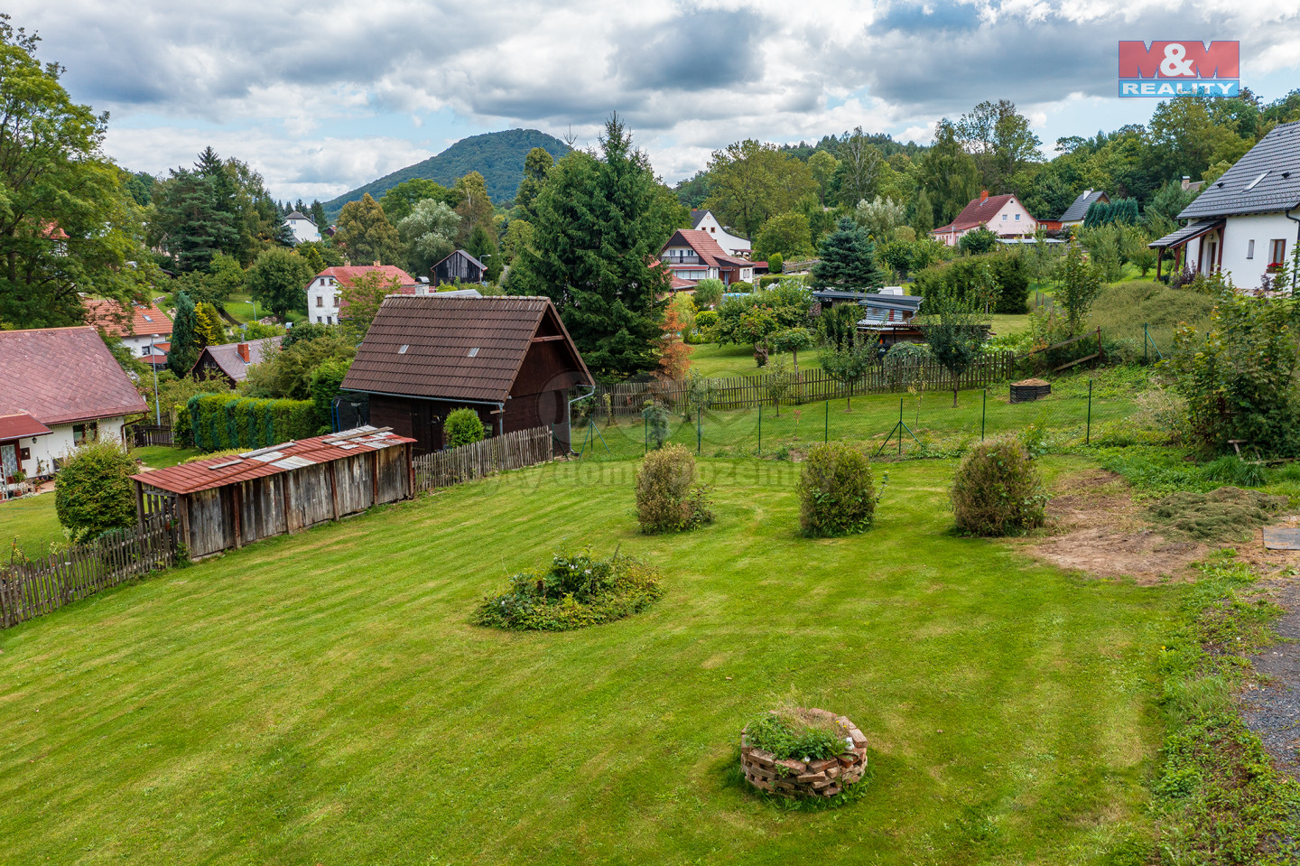 Pozemek Ru╠Őz╠îova╠ü_1.jpg