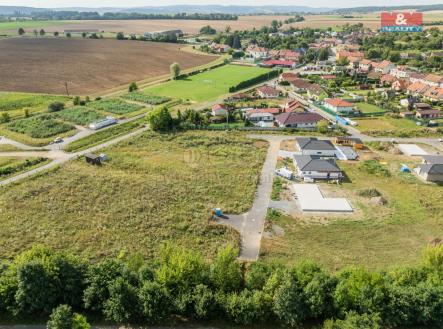 Prodej pozemku pro bydlení, 1 642 m²