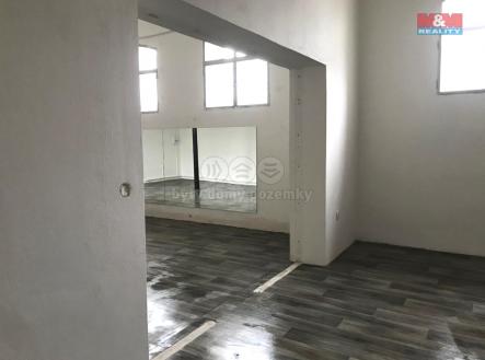 Pronájem obchodní prostor, 150 m²