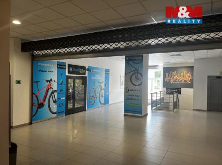 Prodej obchodní prostor, 342 m²