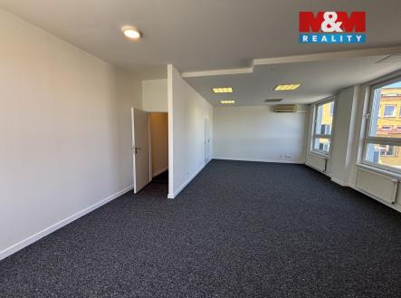 Pronájem obchodní prostor, 240 m²