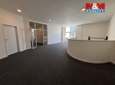 Pronájem obchodní prostor, 240 m²