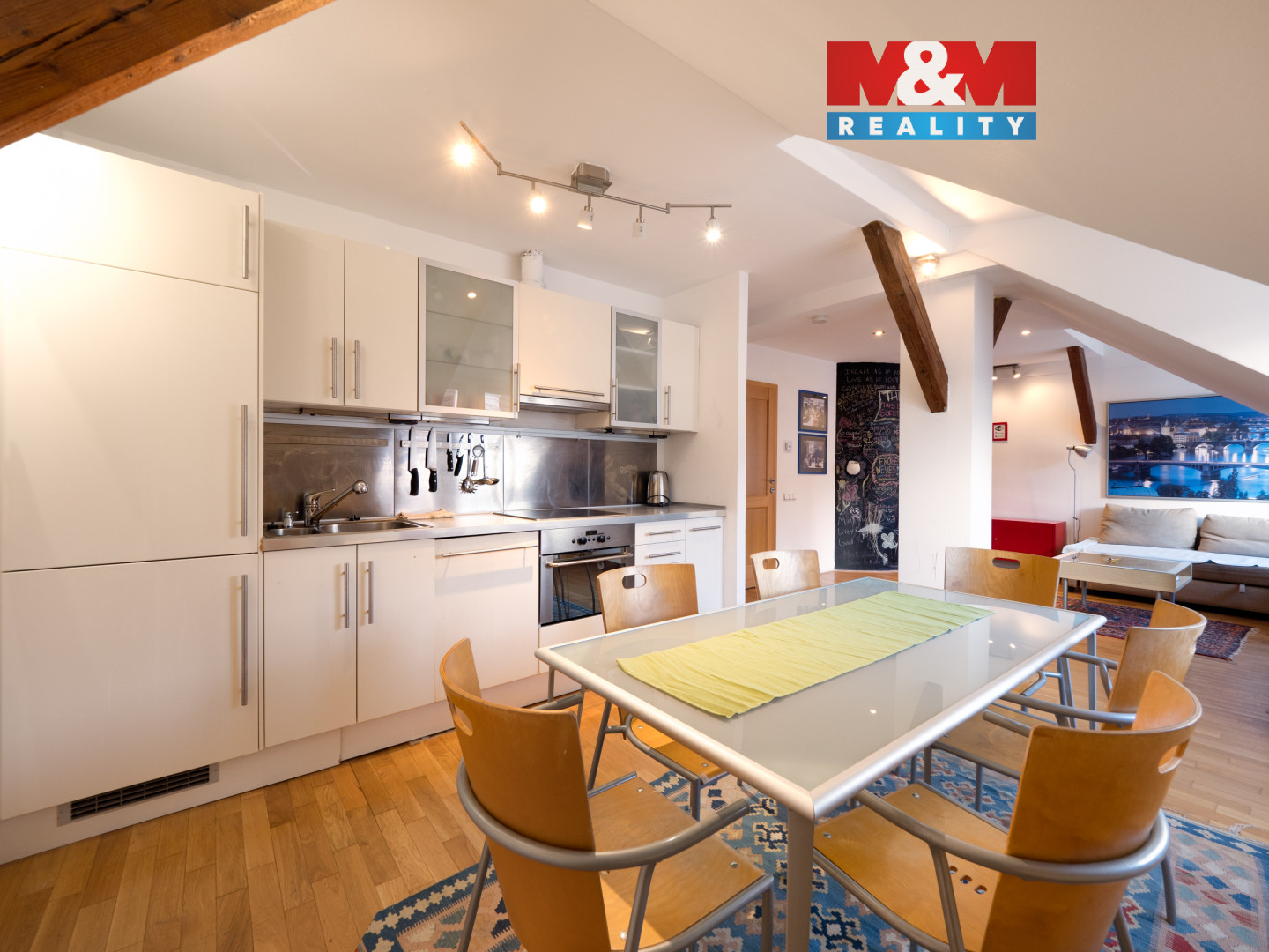 Obývací pokoj + KK